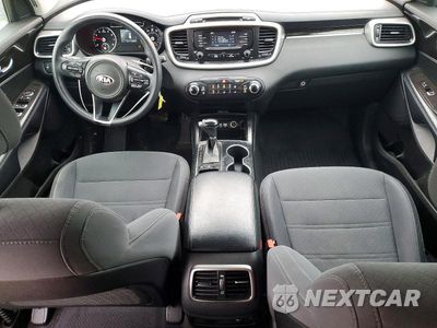 Zdjęcie 8 z 14 samochodu: 2017 KIA SORENTO LX V6 VIN:5XYPGDA55HG334462 - miniatura