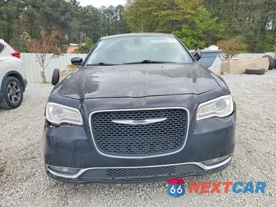Piąte zdjęcie samochodu w środku: 2018 CHRYSLER 300 TOURING VIN:2C3CCAAG2JH342654 - miniatura