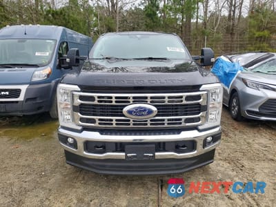 Piąte zdjęcie samochodu w środku: 2025 FORD F350 SUPER DUTY VIN:1FTRF3BN3SED18295 - miniatura