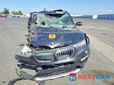 Piąte zdjęcie samochodu w środku: 2017 BMW X1 XDRIVE28I VIN:WBXHT3Z31H4A57715 - miniatura