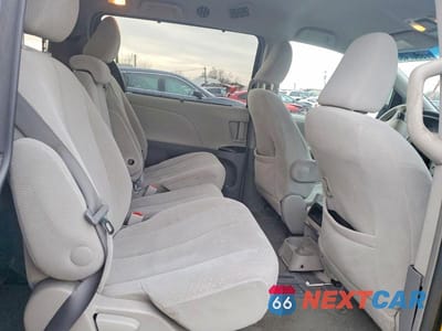Zdjęcie 11 z 13 samochodu: 2014 TOYOTA SIENNA LE 8-PASSENGER VIN:5TDKK3DCXES485230 - miniatura
