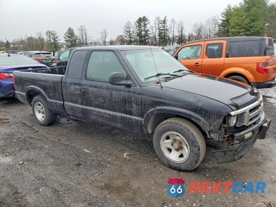 Czwarte zdjęcie samochodu z boku: 1996 CHEV S TRUCK VIN:1GCCS19X5T8115860 - miniatura