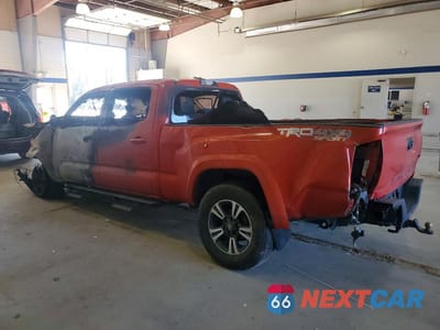 Drugie zdjęcie samochodu z przodu: 2018 TOYOTA TACOMA TRD SPORT VIN:3TMDZ5BN0JM053017 - miniatura