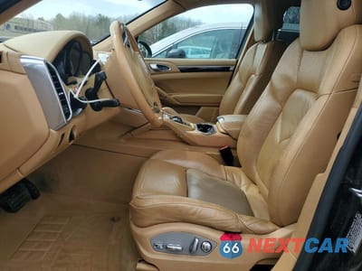 Zdjęcie 7 z 13 samochodu: 2013 PORSCHE CAYENNE VIN:WP1AA2A22DLA03496 - miniatura