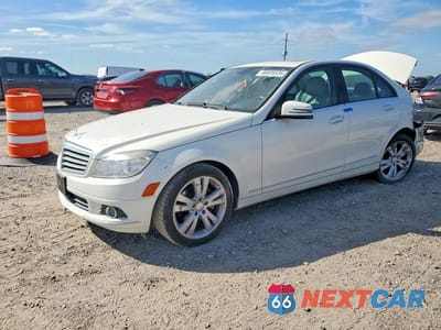 2010 MERCEDES-BENZ C 300 WDDGF5EB3AF429383 - główne zdjęcie licytacji z USA - miniatura