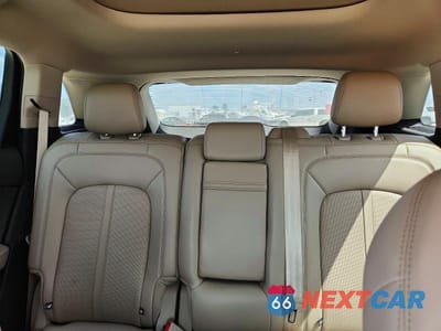 Zdjęcie 10 z 13 samochodu: 2021 LINCOLN NAUTILUS RESERVE VIN:2LMPJ8KP9MBL01665 - miniatura