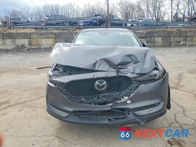 Piąte zdjęcie samochodu w środku: 2019 MAZDA CX-5 GRAND TOURING VIN:JM3KFBDMXK0533063 - miniatura
