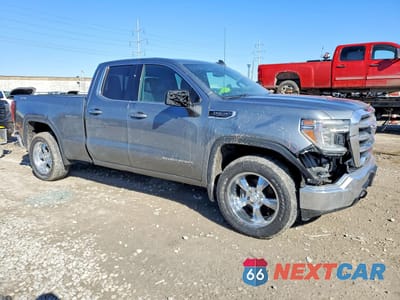 Czwarte zdjęcie samochodu z boku: 2020 GMC SIERRA K1500 SLE VIN:1GTR9BED7LZ280083 - miniatura