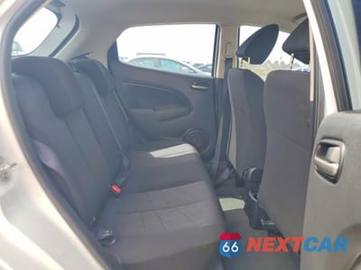 Zdjęcie 10 z 12 samochodu: 2012 MAZDA MAZDA2 VIN:JM1DE1KY1C0144463 - miniatura