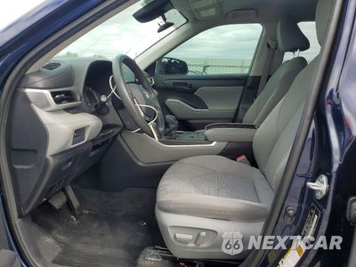 Zdjęcie 7 z 13 samochodu: 2021 TOYOTA HIGHLANDER L VIN:5TDCZRAH1MS085977 - miniatura