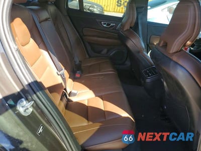 Zdjęcie 10 z 12 samochodu: 2022 VOLVO V60 CROSS COUNTRY T5 MOMENTUM VIN:YV4102WK7N2092595 - miniatura