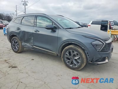 Czwarte zdjęcie samochodu z boku: 2023 KIA SPORTAGE HYBRID SX-PRESTIGE VIN:KNDPXCAG8P7031747 - miniatura