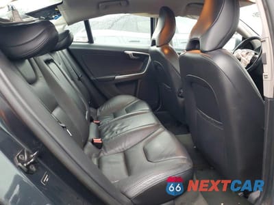 Zdjęcie 10 z 11 samochodu: 2013 VOLVO S60 T5 VIN:YV1612FH5D1226710 - miniatura