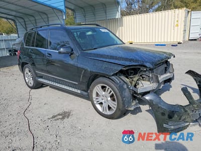 Czwarte zdjęcie samochodu z boku: 2015 MERCEDES-BENZ GLK 350 VIN:WDCGG5HB8FG426994 - miniatura