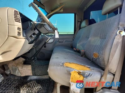 Zdjęcie 7 z 12 samochodu: 1998 GMC SIERRA C1500 VIN:1GTEC14M8WZ536036 - miniatura