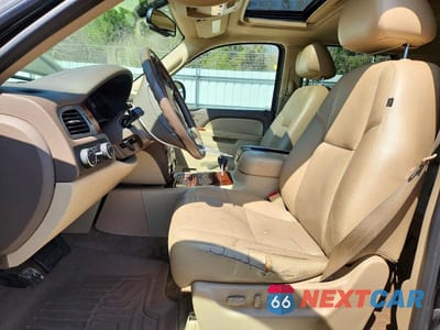 Zdjęcie 7 z 12 samochodu: 2011 CHEVROLET TAHOE K1500 LTZ VIN:1GNSKCE02BR388707 - miniatura