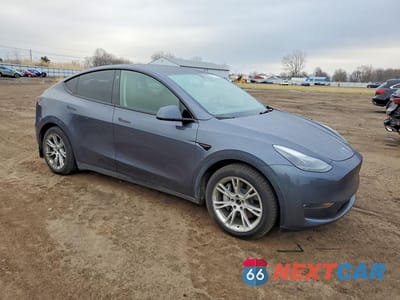 Czwarte zdjęcie samochodu z boku: 2023 TESLA MODEL Y VIN:7SAYGAEE3PF788845 - miniatura