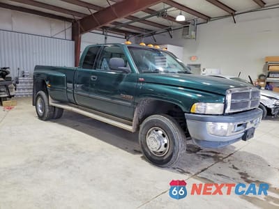 Czwarte zdjęcie samochodu z boku: 2001 DODGE RAM 3500 VIN:1B7MF33681J503997 - miniatura
