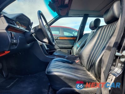 Zdjęcie 7 z 12 samochodu: 1993 MERCEDES-BENZ 300 E 2.8 VIN:WDBEA28E4PB858079 - miniatura