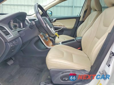 Zdjęcie 7 z 11 samochodu: 2017 VOLVO XC60 T5 INSCRIPTION VIN:YV440MDU0H2107942 - miniatura