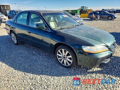 Czwarte zdjęcie samochodu z boku: 2000 HONDA ACCORD EX VIN:1HGCG1656YA070904 - miniatura