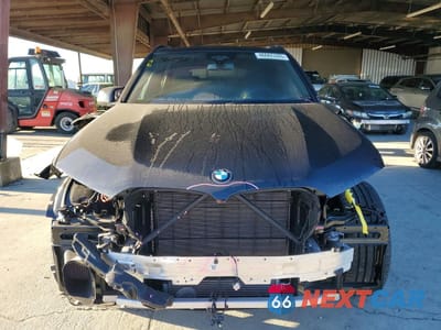 Piąte zdjęcie samochodu w środku: 2025 BMW X5 M60I VIN:5UX33EU03S9X07151 - miniatura