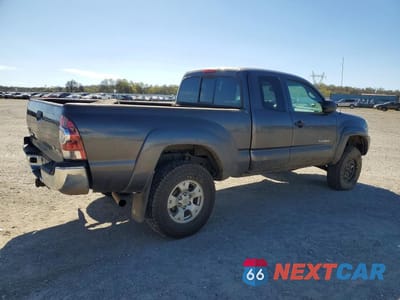 Trzecie zdjęcie samochodu z tyłu: 2013 TOYOTA TACOMA VIN:5TFUU4EN2DX052664 - miniatura