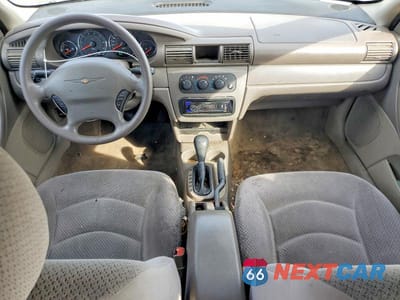 Zdjęcie 8 z 12 samochodu: 2004 CHRYSLER SEBRING LX VIN:1C3EL46X24N307630 - miniatura