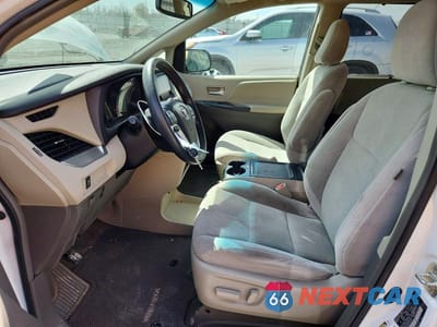 Zdjęcie 7 z 13 samochodu: 2015 TOYOTA SIENNA LE 8-PASSENGER VIN:5TDKK3DCXFS642272 - miniatura