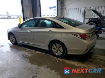 Drugie zdjęcie samochodu z przodu: 2014 HYUNDAI SONATA HYBRID BASE VIN:KMHEC4A42EA116495 - miniatura