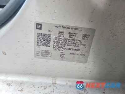 Zdjęcie 12 z 12 samochodu: 2018 CHEVROLET SILVERADO K1500 LT VIN:1GCVKREC4JZ179387 - miniatura