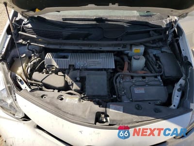 Zdjęcie 12 z 13 samochodu: 2017 TOYOTA PRIUS V THREE VIN:JTDZN3EU9HJ065800 - miniatura