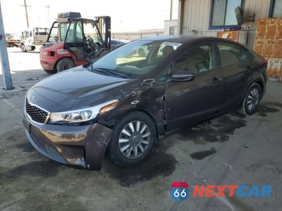 2017 KIA FORTE LX 3KPFK4A77HE006162 - główne zdjęcie licytacji z USA - miniatura