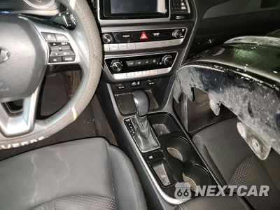 Zdjęcie 8 z 14 samochodu: 2018 HYUNDAI SONATA SE VIN:5NPE24AF8JH601719 - miniatura