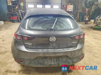 Zdjęcie 6 z 12 samochodu: 2021 MAZDA 3 PREFERRED VIN:JM1BPBLLXM1340830 - miniatura