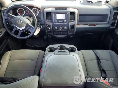 Zdjęcie 8 z 11 samochodu: 2018 RAM 1500 ST VIN:1C6RR6FT2JS304963 - miniatura