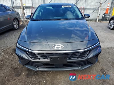 Piąte zdjęcie samochodu w środku: 2024 HYUNDAI ELANTRA SEL VIN:KMHLS4DG8RU748079 - miniatura