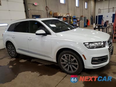 Czwarte zdjęcie samochodu z boku: 2017 AUDI Q7 PRESTIGE VIN:WA1VAAF79HD036023 - miniatura