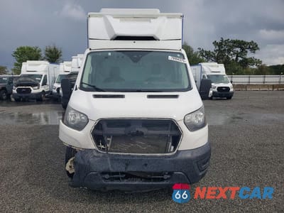 Piąte zdjęcie samochodu w środku: 2021 FORD TRANSIT DELIVERY TRUCK VIN:1FDBW5Z86MKA84358 - miniatura