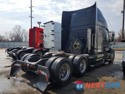 Czwarte zdjęcie samochodu z boku: 2007 VOLVO VN VNL VIN:4V4NC9GH17N446088 - miniatura