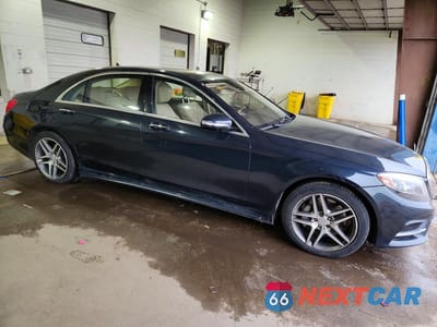 Czwarte zdjęcie samochodu z boku: 2015 MERCEDES-BENZ S 550 4MATIC VIN:WDDUG8FB0FA118451 - miniatura