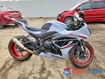 2024 SUZUKI GSX-R1000 JS1DM11B7R7100445 - główne zdjęcie licytacji z USA - miniatura
