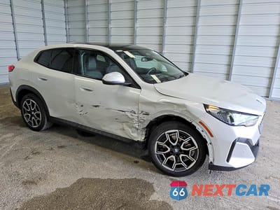 Czwarte zdjęcie samochodu z boku: 2025 BMW X2 XDRIVE28I VIN:WBX63GM04S5371983 - miniatura