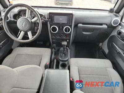 Zdjęcie 8 z 12 samochodu: 2008 JEEP WRANGLER SAHARA VIN:1J8FA54128L589692 - miniatura