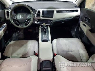 Zdjęcie 8 z 13 samochodu: 2020 HONDA HR-V EX VIN:3CZRU6H53LM704185 - miniatura