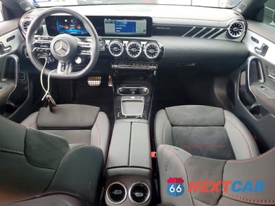 Zdjęcie 8 z 11 samochodu: 2025 MERCEDES-BENZ CLA AMG 35 4MATIC VIN:W1K5J5BB8SN532302 - miniatura