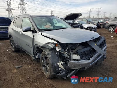 Czwarte zdjęcie samochodu z boku: 2021 JEEP COMPASS LATITUDE VIN:3C4NJDBB3MT567028 - miniatura