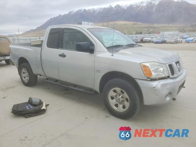 Czwarte zdjęcie samochodu z boku: 2004 NISSAN TITAN XE VIN:1N6AA06B84N577469 - miniatura