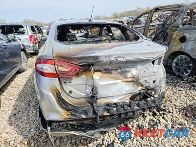 Zdjęcie 6 z 12 samochodu: 2016 FORD FUSION SE VIN:3FA6P0H73GR235791 - miniatura