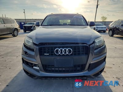 Piąte zdjęcie samochodu w środku: 2014 AUDI Q7 PRESTIGE VIN:WA1DGAFE4ED002348 - miniatura